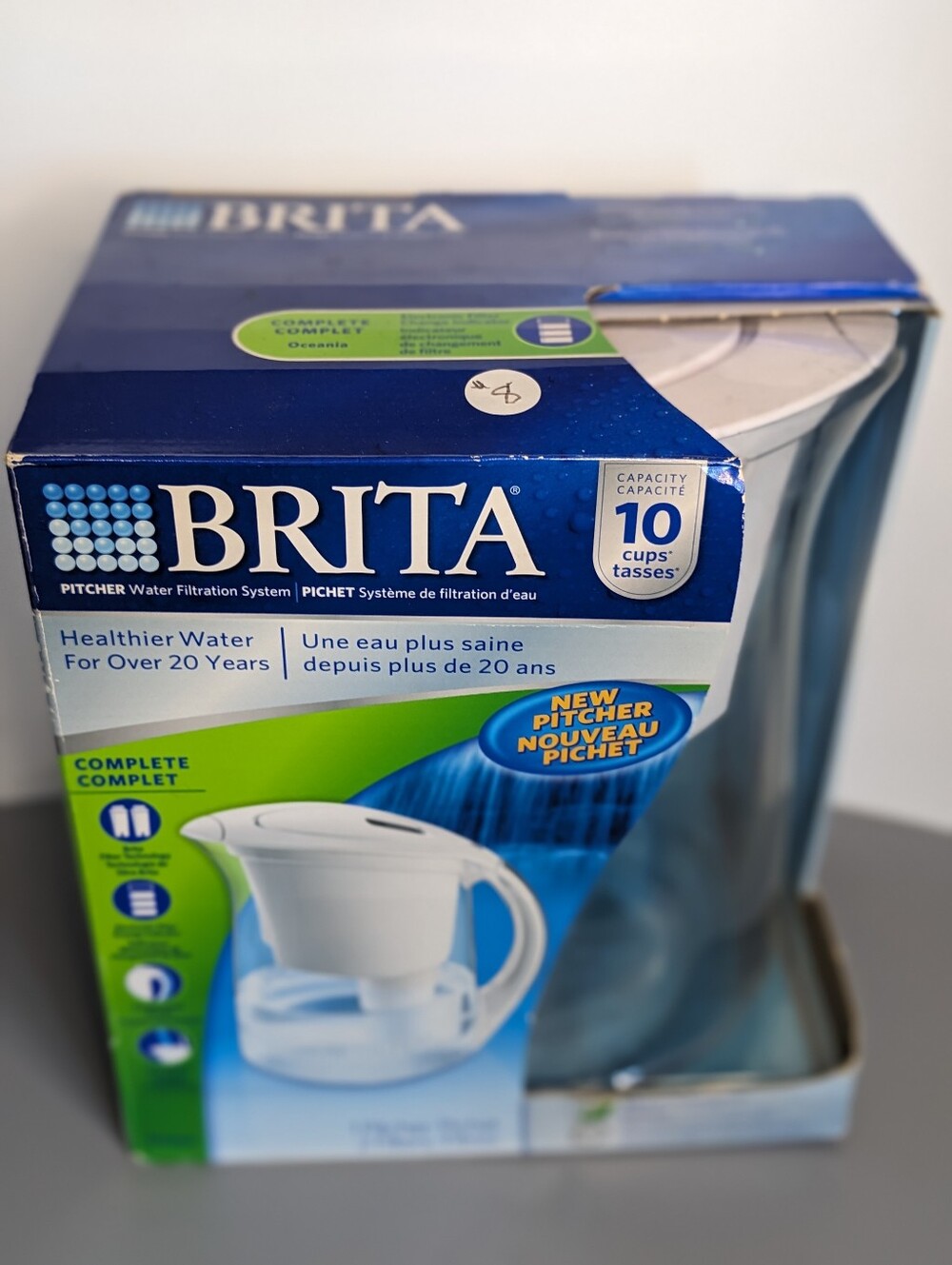 Brita 10 Cup Water Filtration Pitcher With Two Filters New In Box White